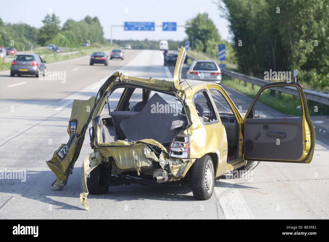 Incidente sull'autostrada 3 freeway vicino a Dernbach, Renania-Palatinato, Germania, Europa Foto Stock