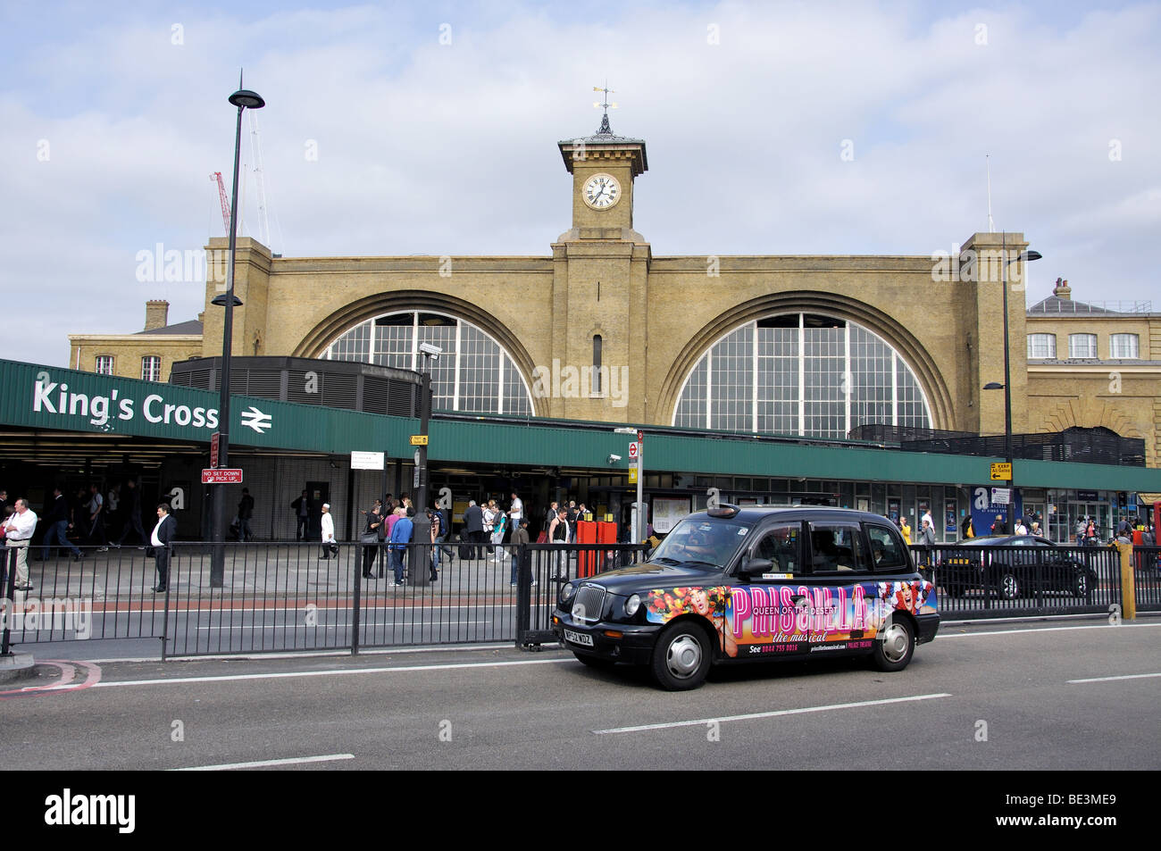 Stazione ferroviaria di Kings Cross, Euston Road, Greater London, Inghilterra, Regno Unito Foto Stock