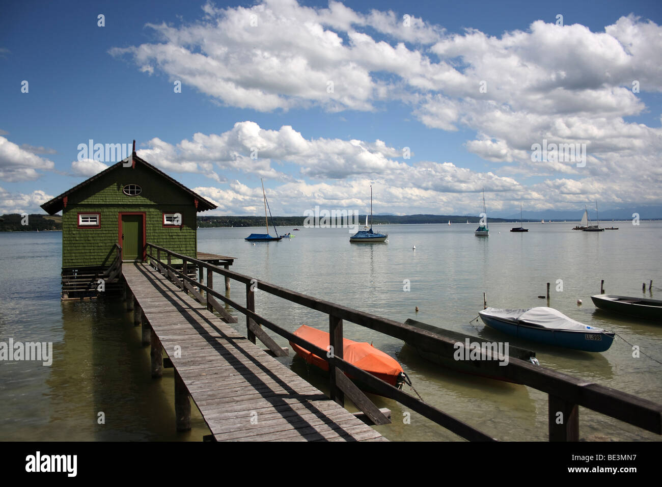 Il Boathouse sul lago Ammersee, Schondorf, Alta Baviera, Baviera, Germania, Europa Foto Stock