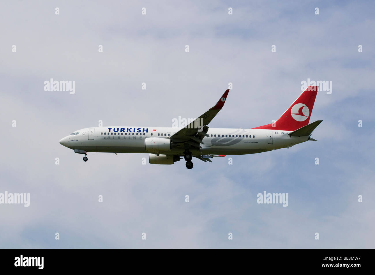 Aeromobili con alette, Turkish Airlines Boeing 737-800/8F2, ID: TC-JFK, parzialmente stato turco compagnia aerea, Tuerk Hava Yollari AO, T Foto Stock