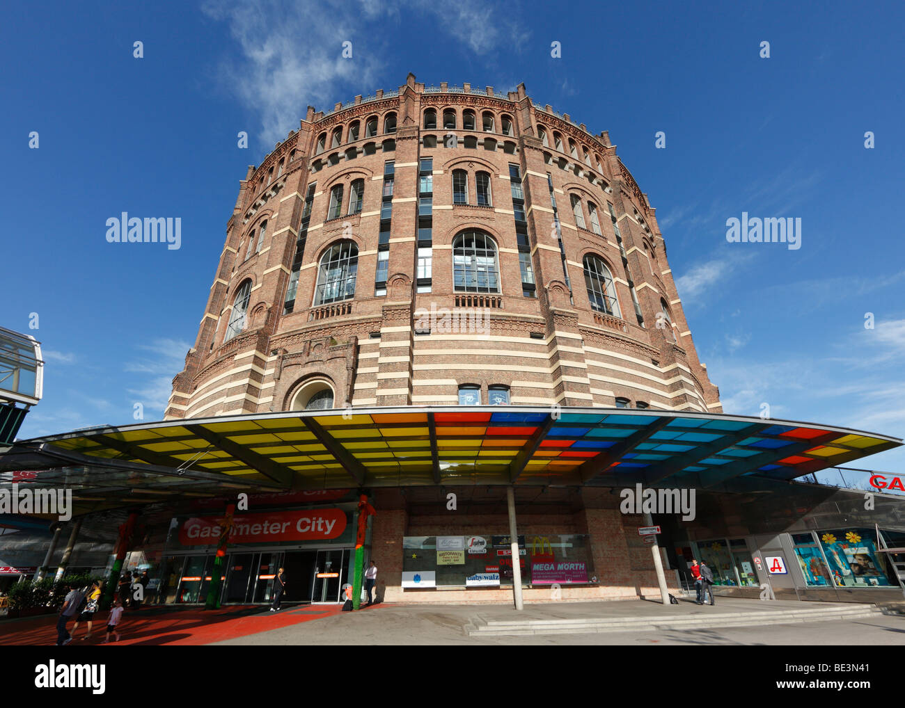 Gasometro shopping centre, Simmering, Vienna, Austria, Europa Foto Stock