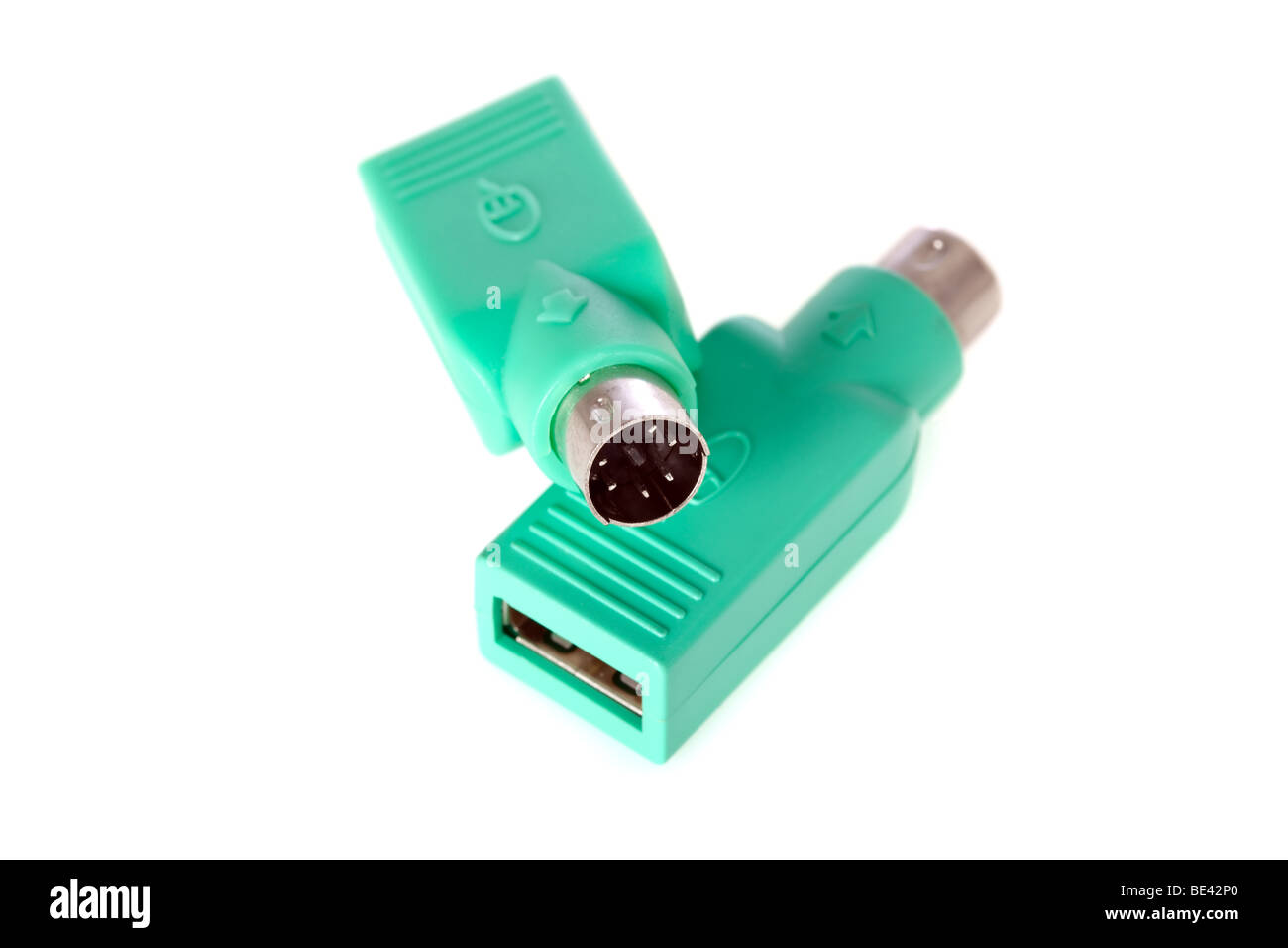 Da USB a PS2 adattatore spina isolata su sfondo bianco Foto Stock