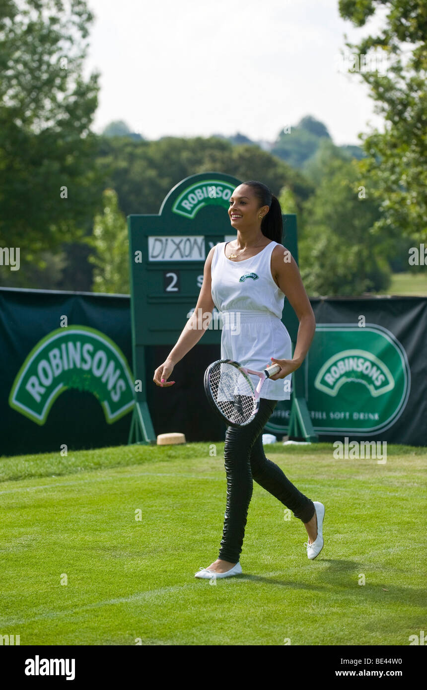 Alesha Dixon all apertura ufficiale il primo giorno del torneo di Wimbledon Tennis Championships 2009 Foto Stock