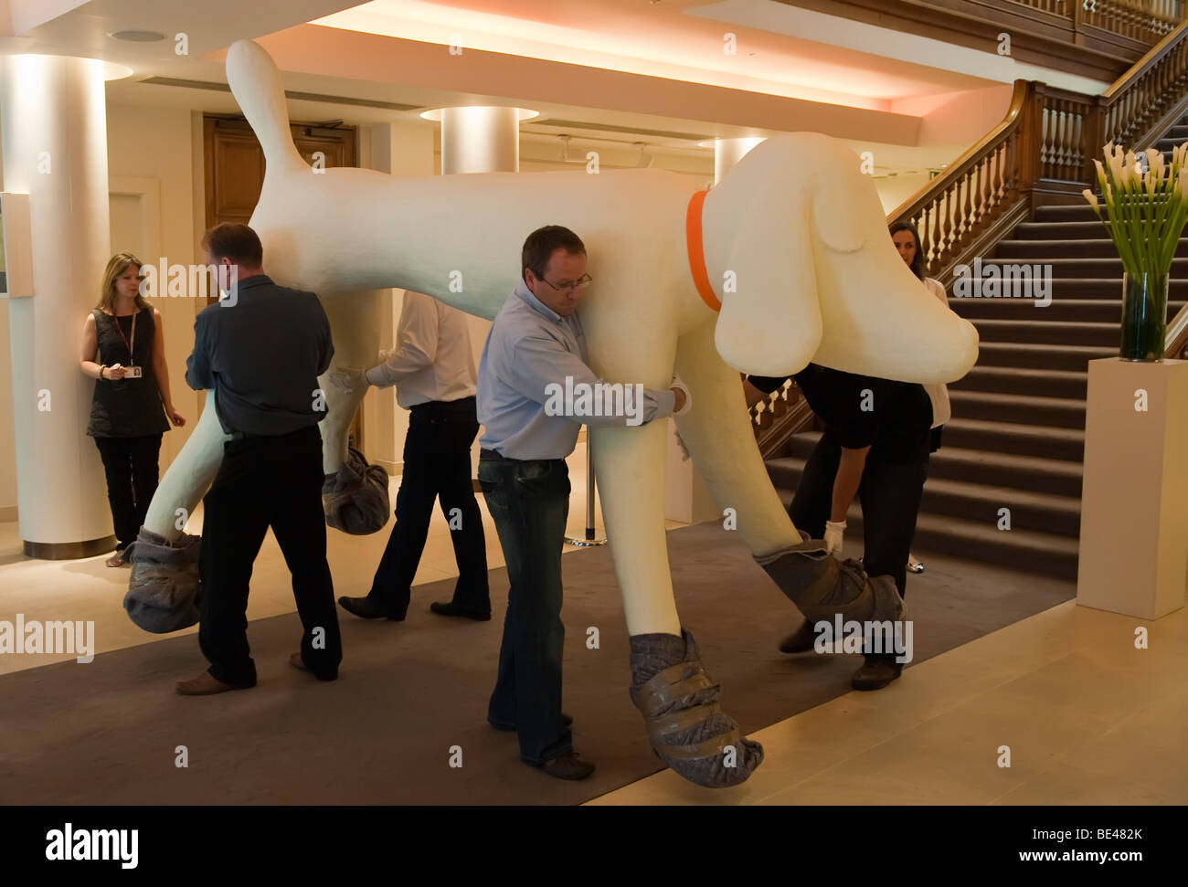 Post Guerra e arte contemporanea asta di Christie's London Foto Stock