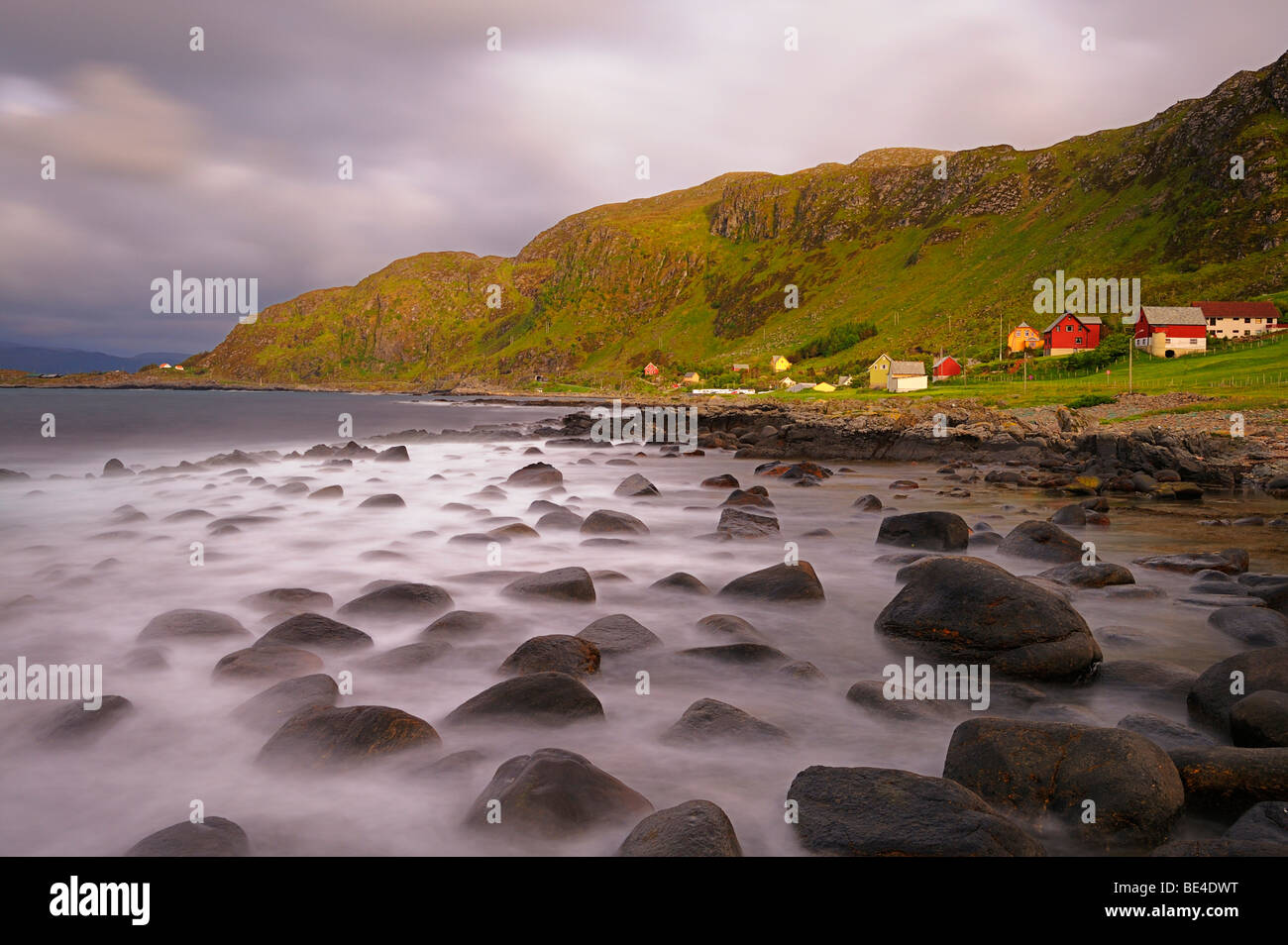 Tempesta dell'atmosfera del bird island Runde, Norvegia, Scandinavia, Europa Foto Stock