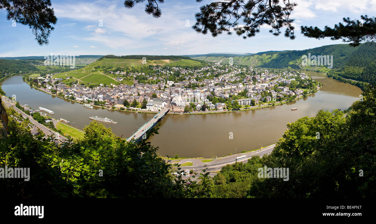 Vista della città di Traben-Trabach, sul fiume Mosella, distretto Bernkastel-Wittlich, Renania-Palatinato, Germania, Europa Foto Stock