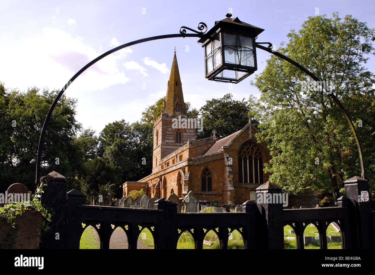 San Michele e Tutti gli Angeli Chiesa, Bugbrooke, Northamptonshire, England, Regno Unito Foto Stock