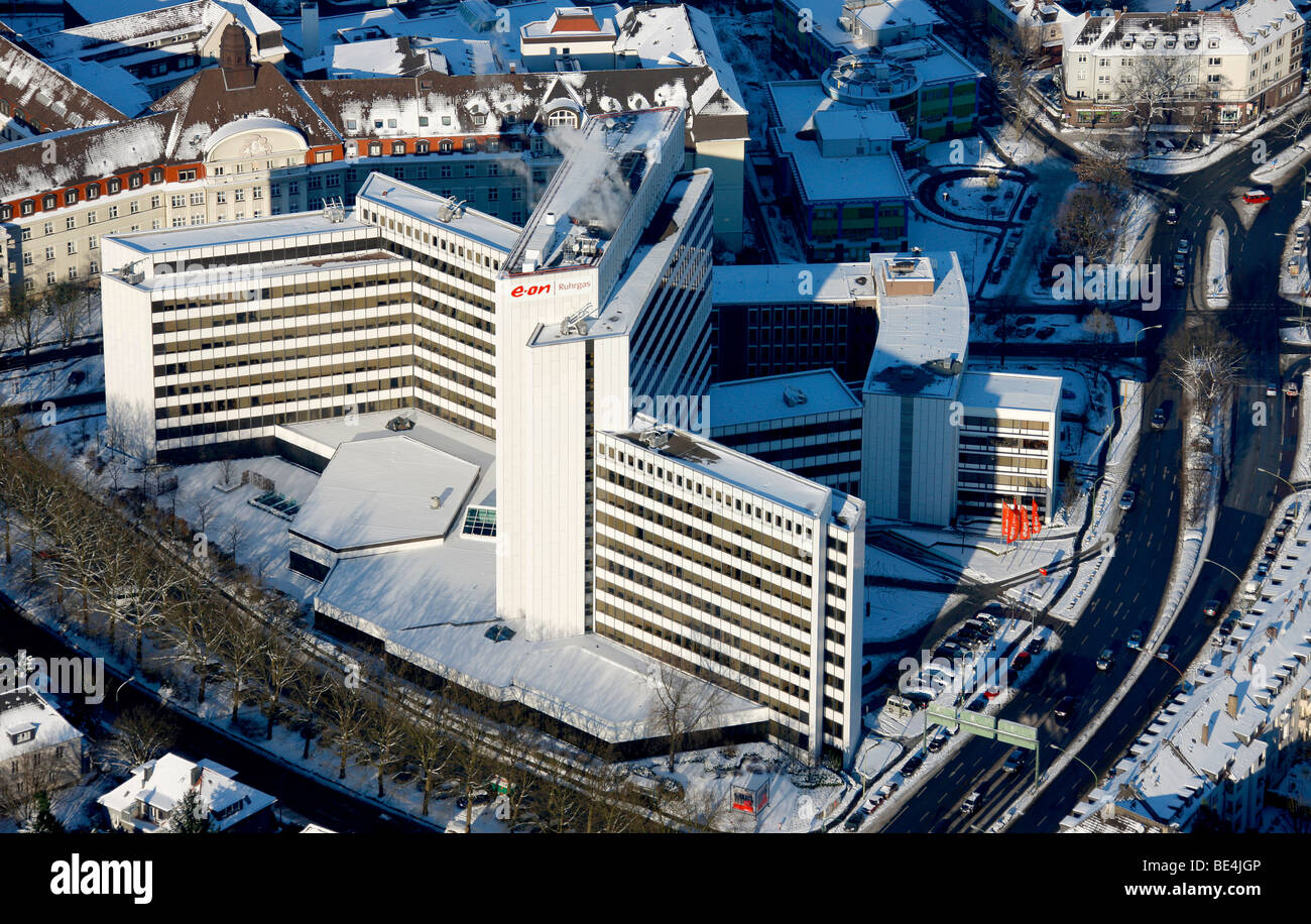 Foto aerea, fornitore di energia Gazprom, sede centrale, Ruhrgas Eon, neve, Essen, Ruhrgebiet, Renania settentrionale-Vestfalia, Germania, Euro Foto Stock