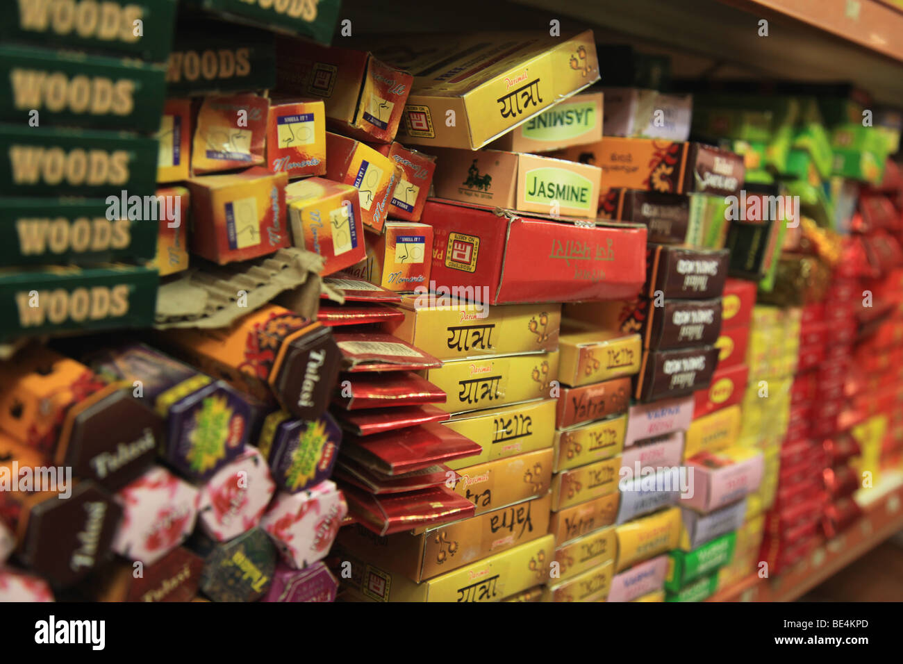 Shop in Hindi Lane, Dubai vendita paraphernalia religiosa Foto Stock