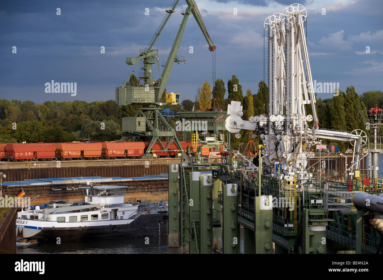 Royal Dutch Shell Oil terminale, Germania. Foto Stock