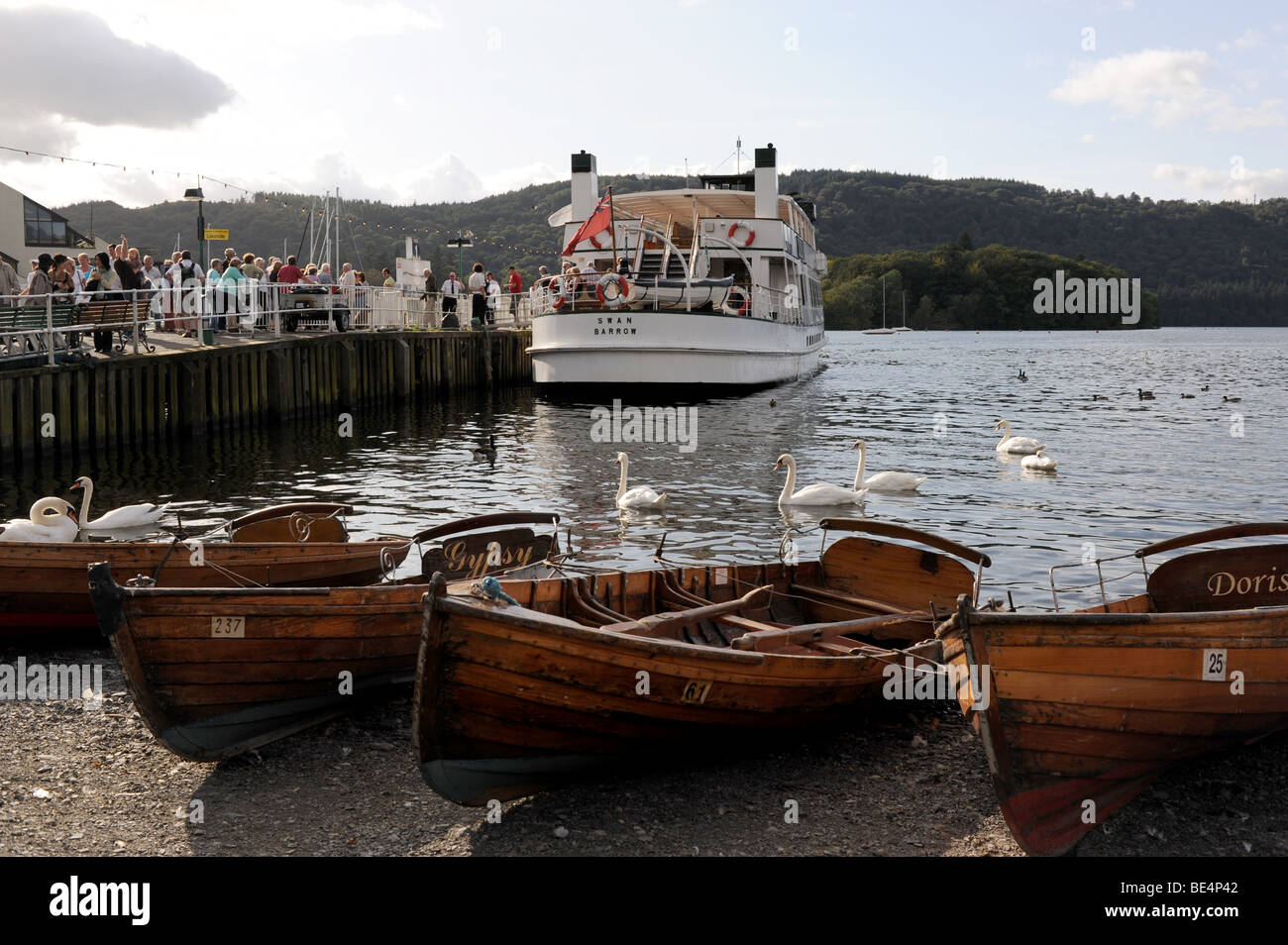 Crociere sul lago Windemere a Bowness nel Lake District in Cumbria UK Foto Stock