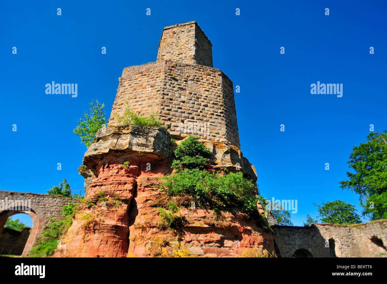 Sette-tenere angolata del Graefenstein rovine del castello, Merzalben, Naturpark Pfaelzerwald riserva naturale, Palatinato, Rhineland-Pal Foto Stock