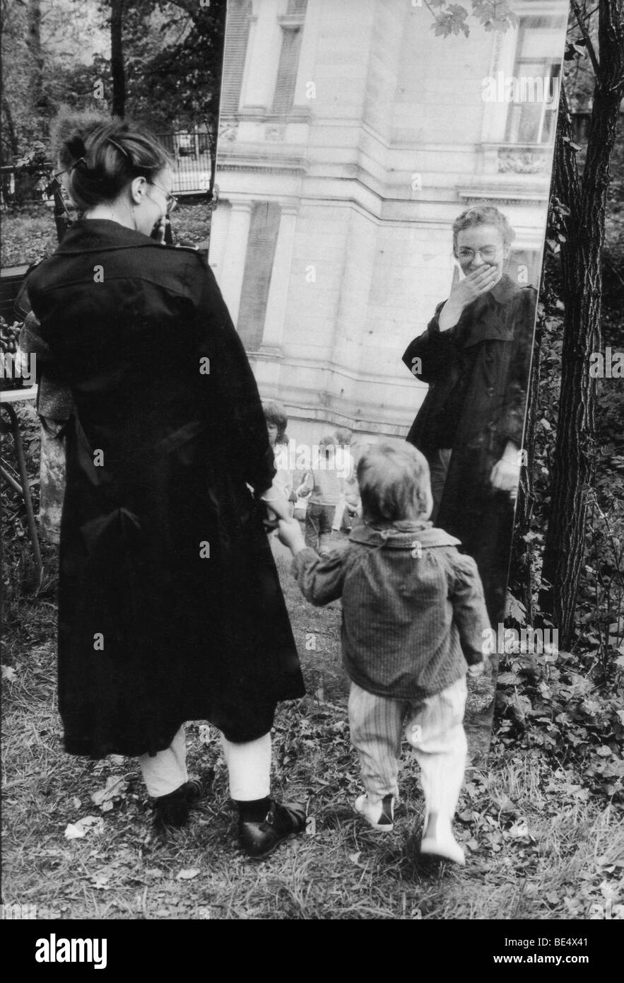 I bambini in festa per i bambini, Lipsia, REPUBBLICA DEMOCRATICA TEDESCA, la Germania Est, foto storiche, circa 1983 Foto Stock