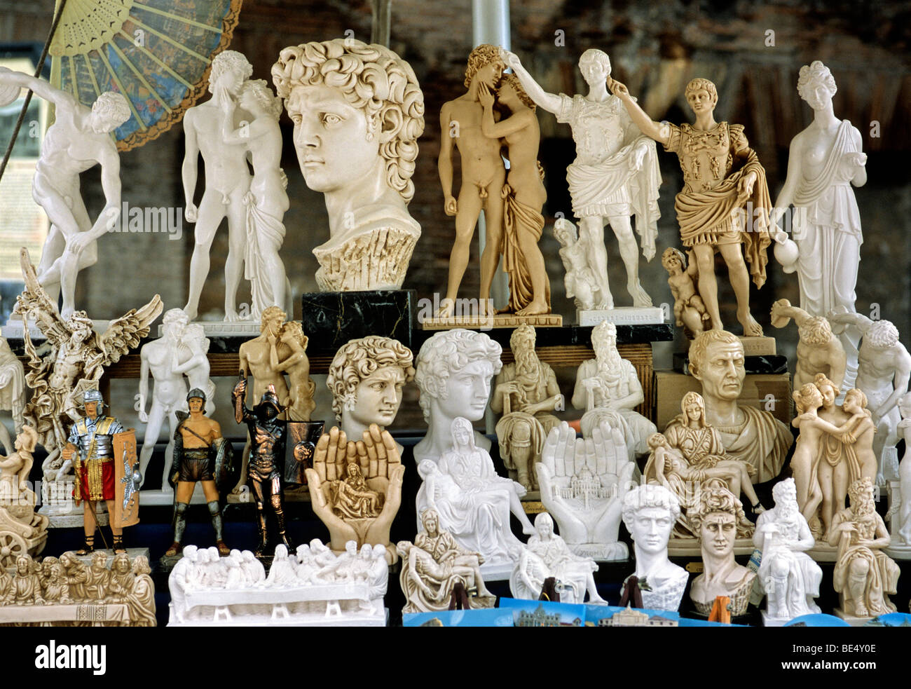 Stand di souvenir, Roma, Lazio, l'Italia, Europa Foto Stock