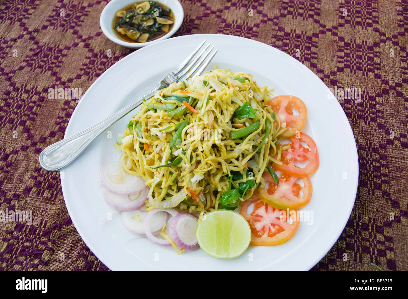 Cibo asiatico, noodles fritti, Old Bagan, pagano, birmania, myanmar, Asia Foto Stock
