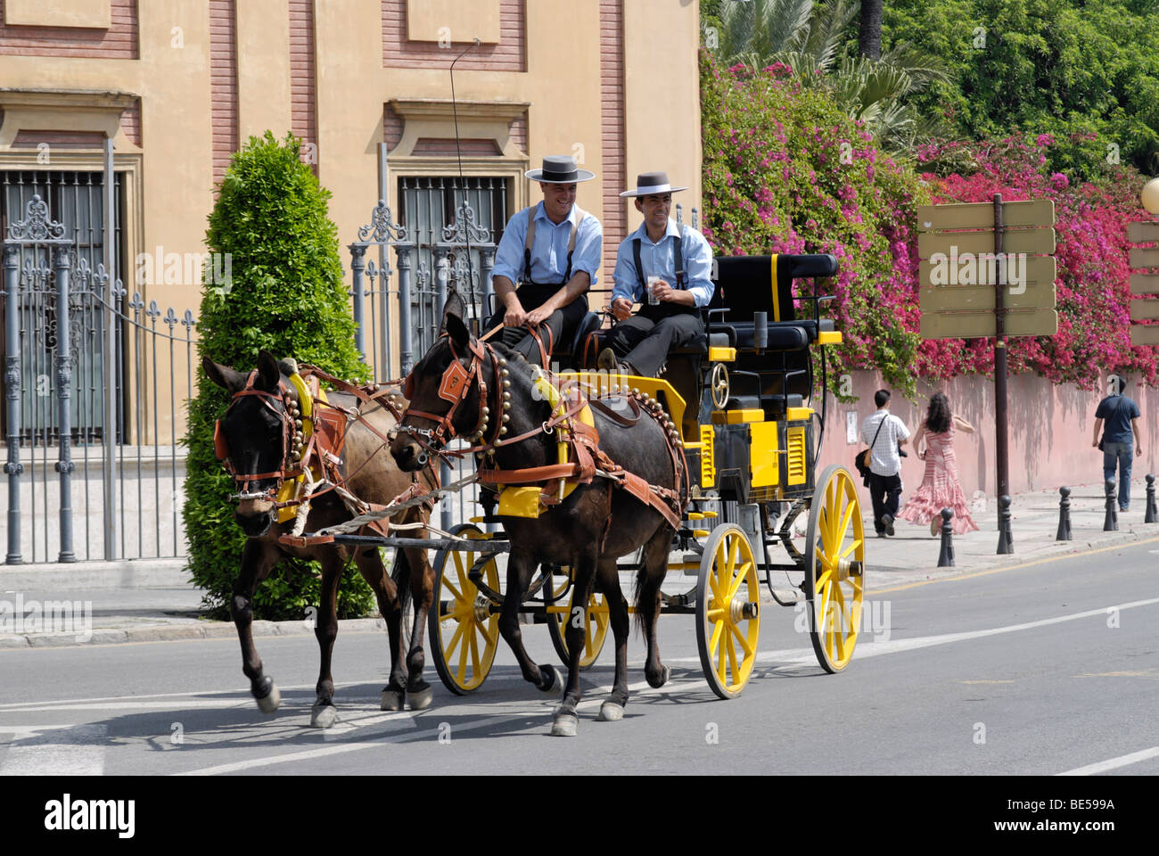 Carrozza a cavalli, Feria de Abril di Siviglia, in Andalusia, Spagna, Europa Foto Stock