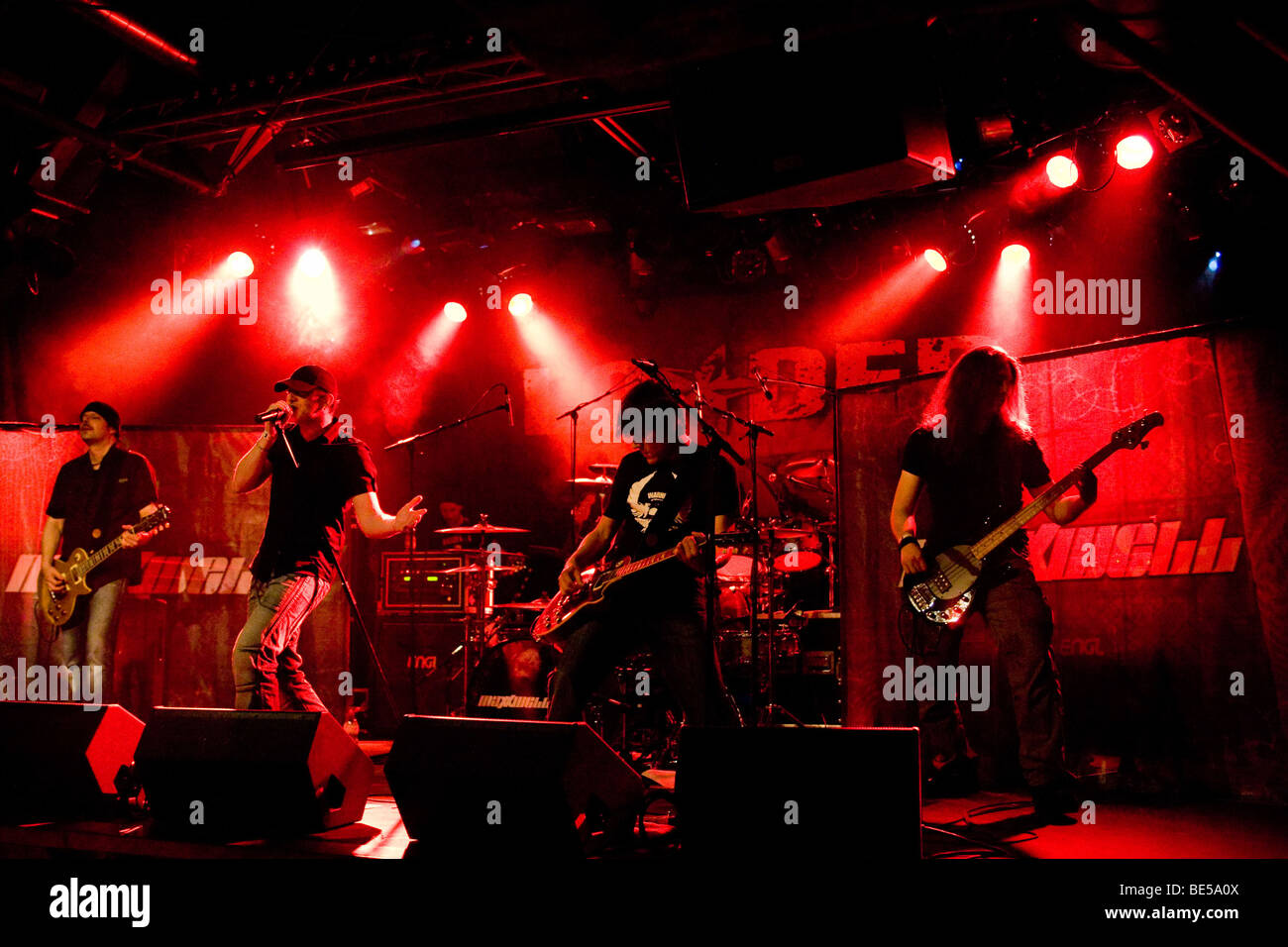 Swiss hard rock band Maxxwell live presso il Schueuer Lucerna, Svizzera Foto Stock