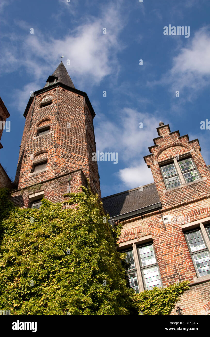 Architettura medievale di Bruges Foto Stock