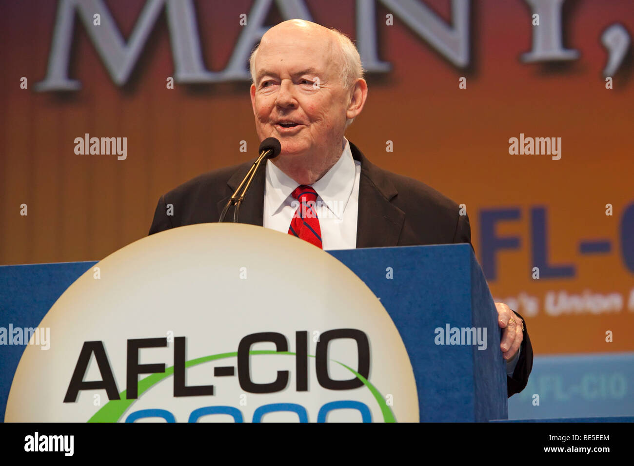 Di ritirarvi AFL-CIO il Presidente John Sweeney parla alla Federazione del lavoro della Convenzione Foto Stock