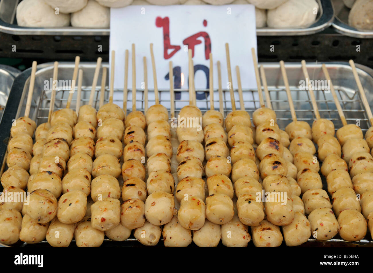 Banane fritte, cookshop in Thailandia, Asia Foto Stock