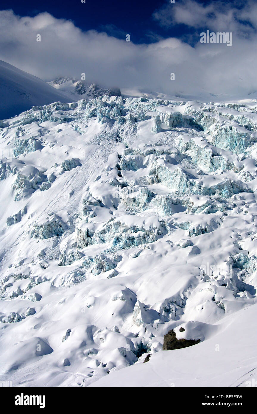 In seracchi da aggirare del ghiacciaio Geant, del massiccio del Monte Bianco, Chamonix Alta Savoia in Francia Foto Stock