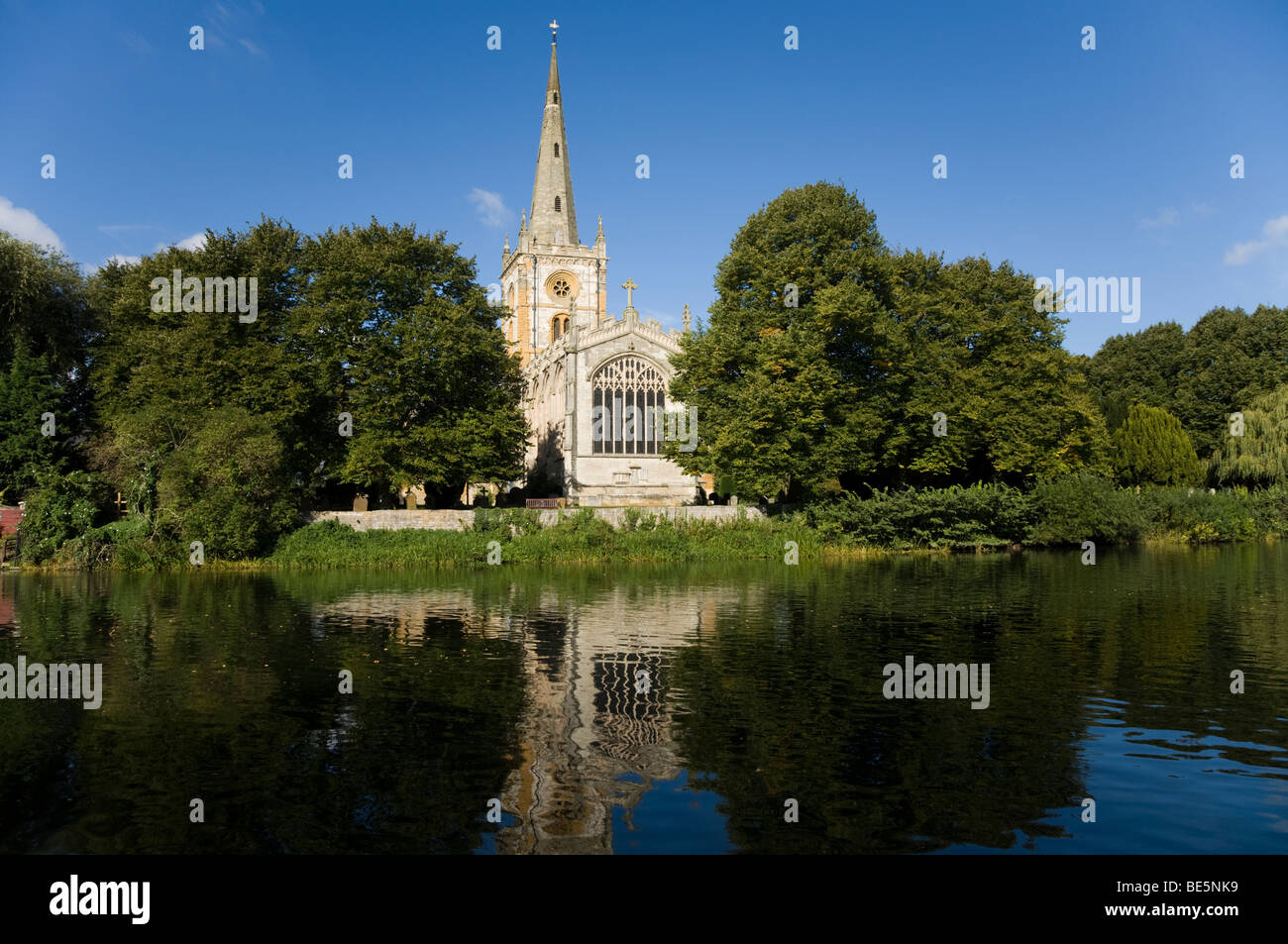 Chiesa della Santa Trinità di Stratford-upon-Avon, che contiene la tomba di William Shakespeare. Regno Unito. Foto Stock