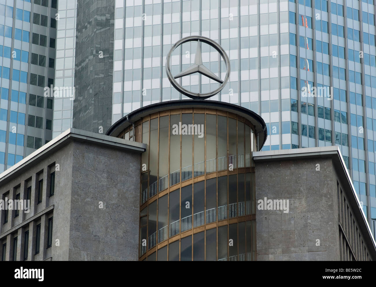 Mercedes Benz branch office, Francoforte Hesse, Germania, Europa Foto Stock