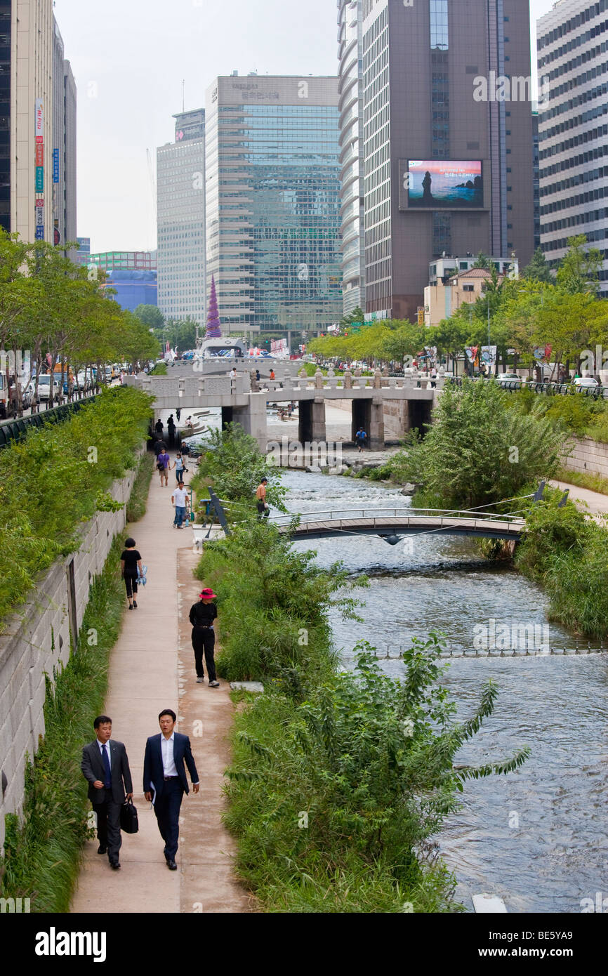 Fiume Cheonggyecheon in Seoul COREA DEL SUD Foto Stock