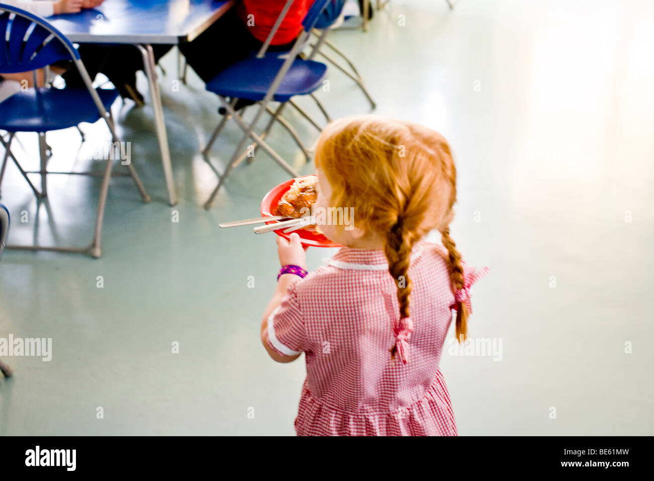 Una sana scuola cene in Oxfordshire scuola primaria REGNO UNITO Foto Stock
