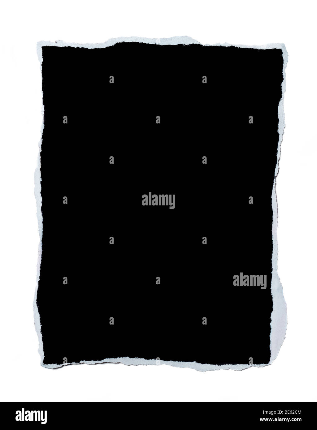 Bianco nero pezzo di carta con i bordi strappati Foto Stock