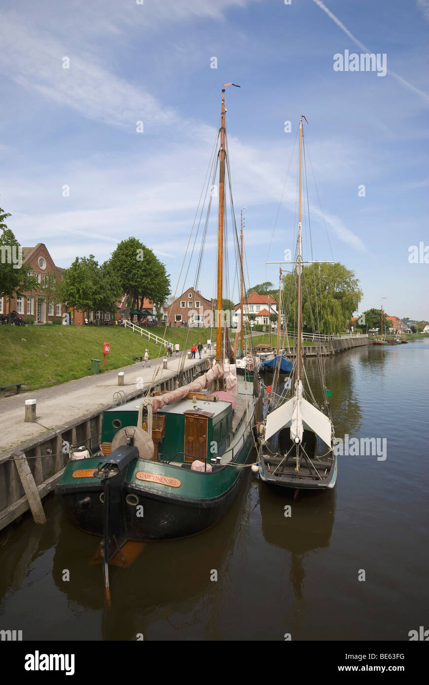 Barche a vela storico a Harle, Wittmund, Ostfriesland, Bassa Sassonia, Germania, Europa Foto Stock