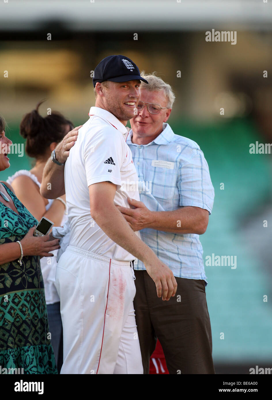 COLIN & ANDREW FLINTOFF ENGLAND V AUSTRALIA Brit Oval Londra Inghilterra 23 Agosto 2009 Foto Stock