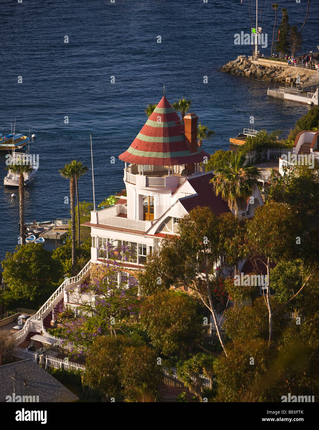 AVALON, CA, Stati Uniti d'America - Holly Hill House, costruito da Pietro Gano, sull isola di Santa Catalina Foto Stock