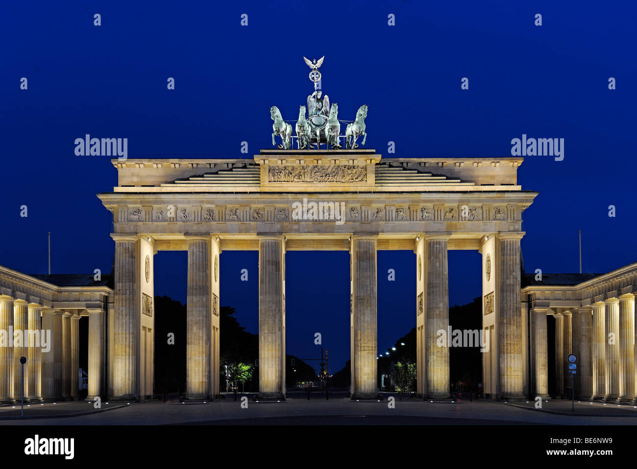 La Porta di Brandeburgo al mattino presto, Berlino, Germania, Europa Foto Stock