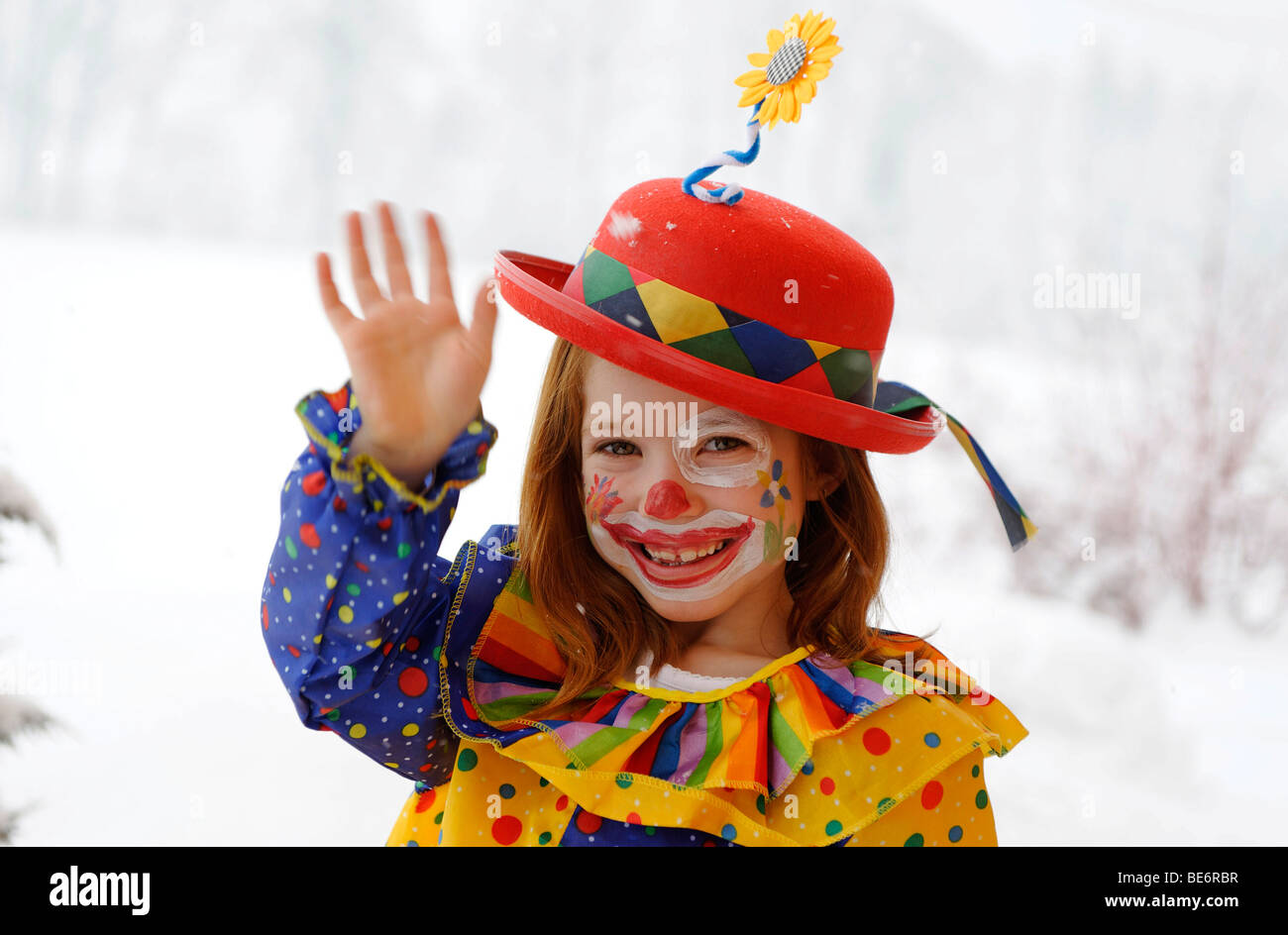 Clown ragazza in costume di carnevale Foto Stock