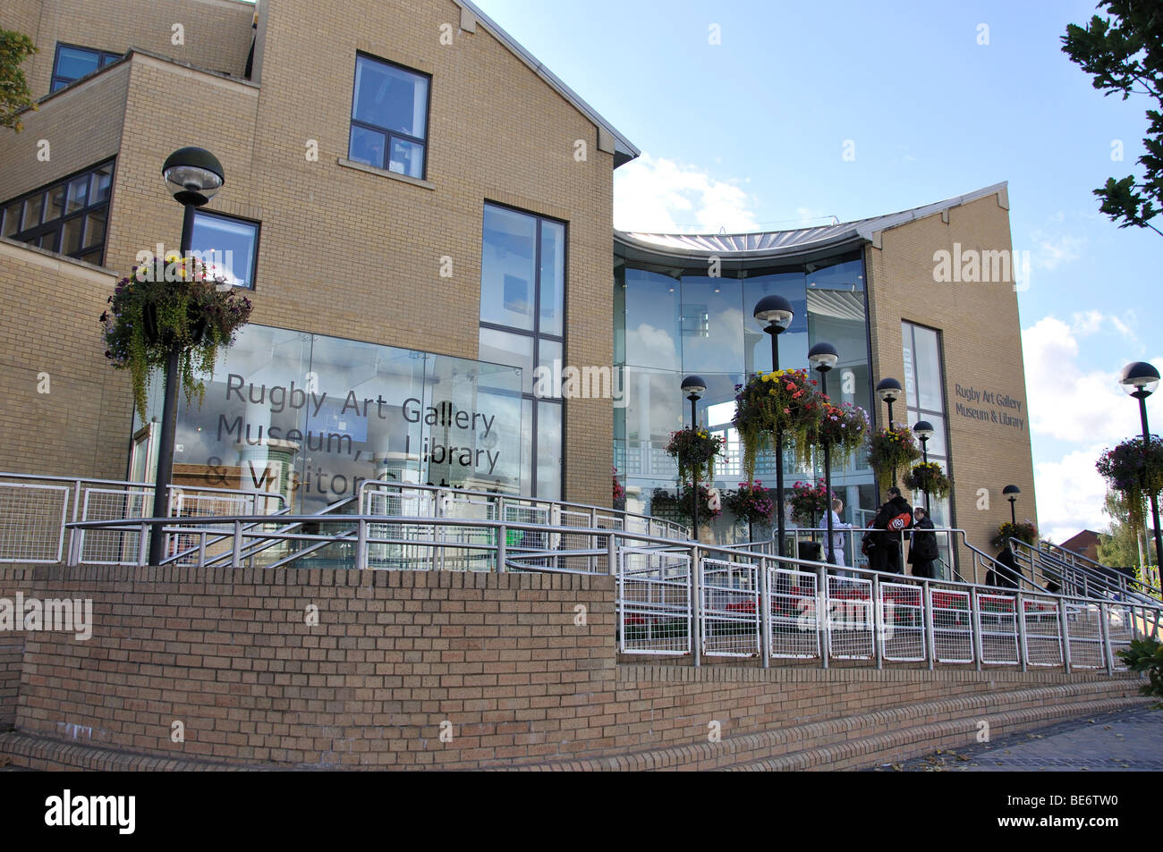Rugby Art Gallery, Museo. Library & Visitor Centre, Little Elborow Street, Rugby, Warwickshire, Inghilterra, Regno Unito Foto Stock