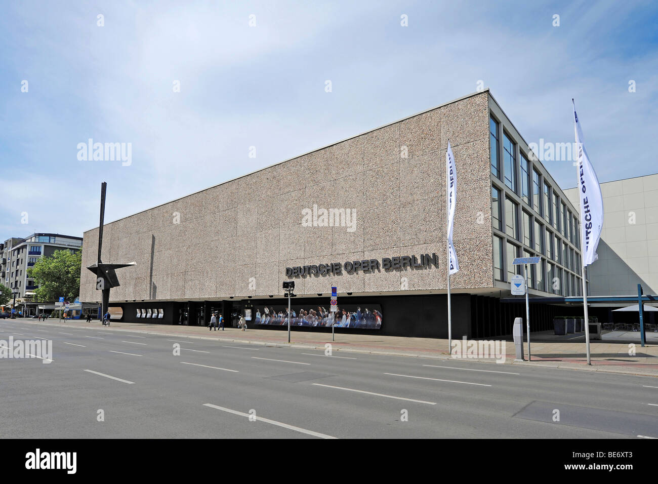 La Deutsche Oper di Berlino, vista esterna dell'Opera tedesca di Berlino in Germania, Europa Foto Stock