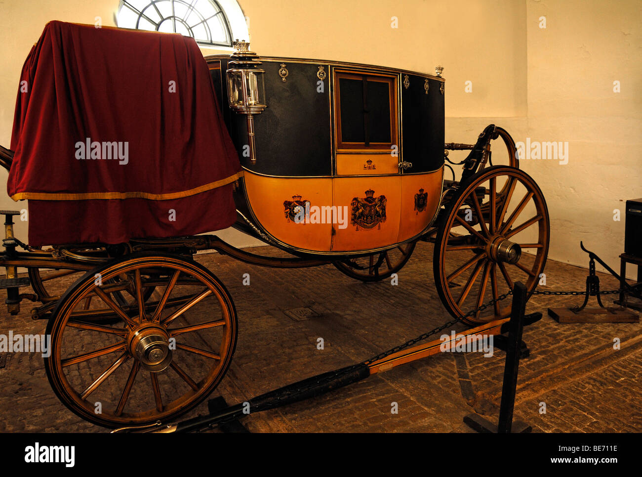 Abito pullman, carrello per occasioni speciali, dal 1830, "San Donato casa', Geddington, Kettering, Northamptonshire, Inghilterra, uni Foto Stock
