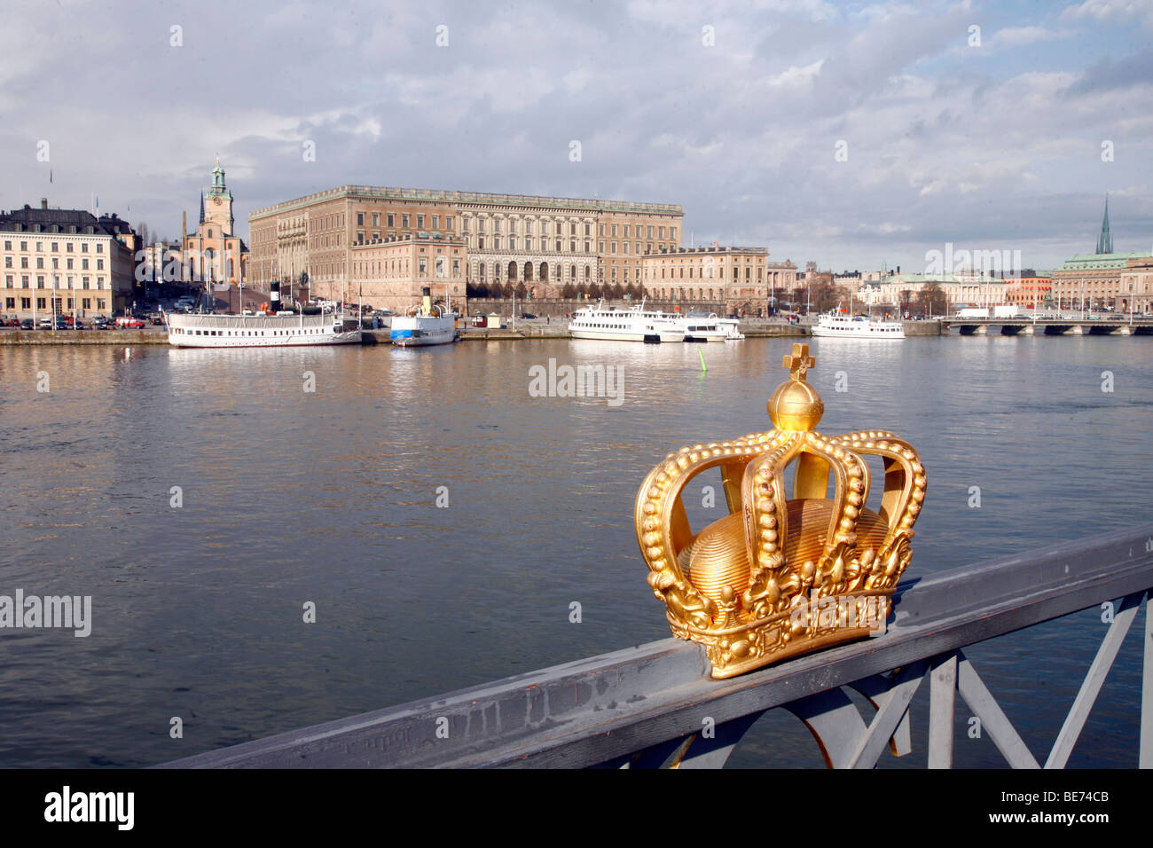 Castello e corona a Stoccolma, in Svezia, in Scandinavia, Europa Foto Stock