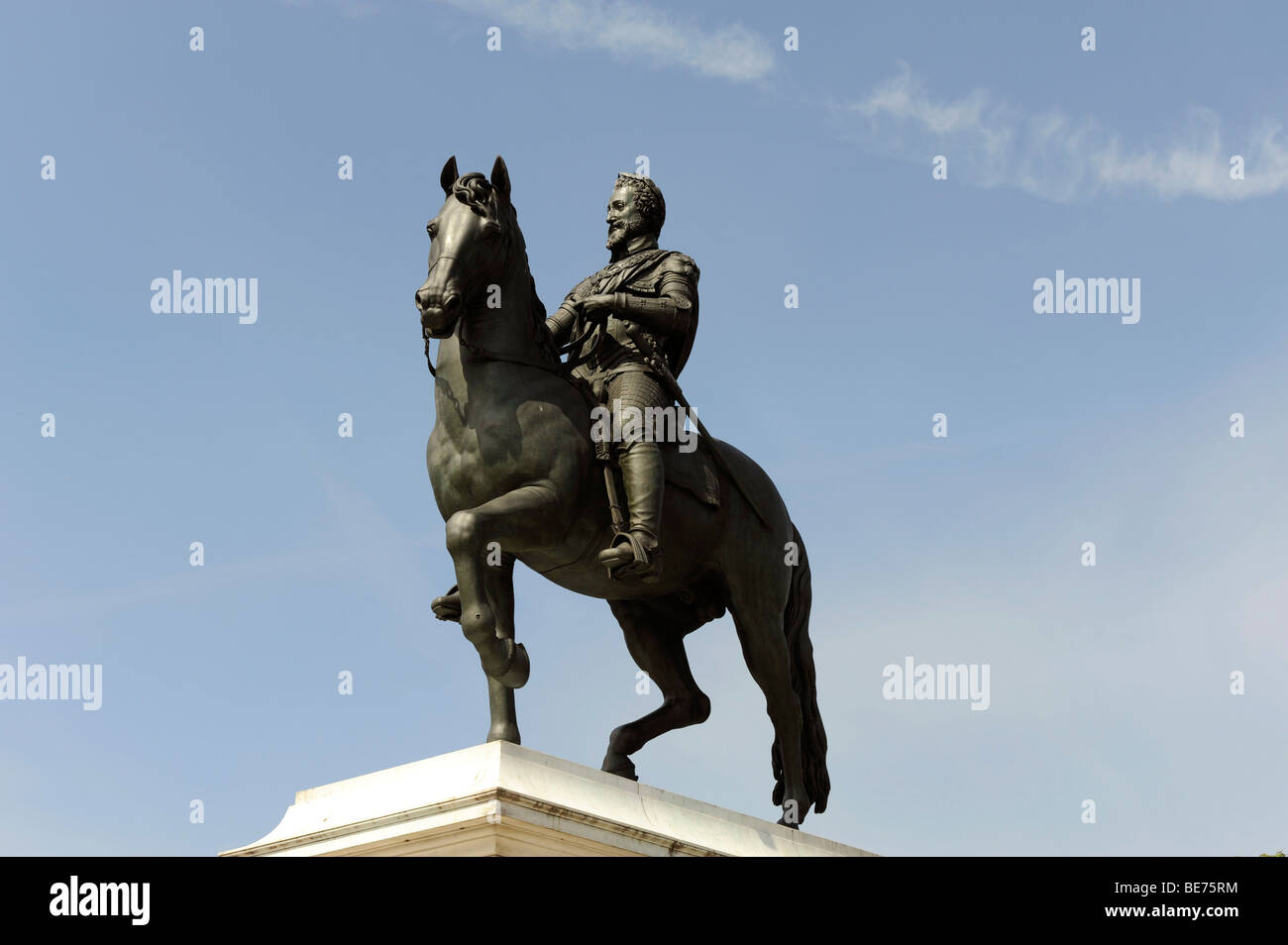 Il re Enrico IV statua a l'ile de la Cite la senna ,vecchia Parigi, Francia Foto Stock