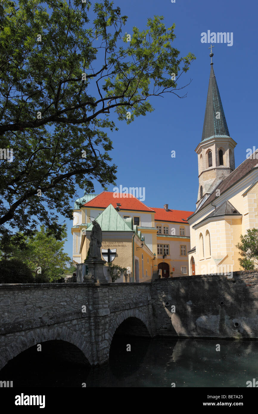 Castello dell'Ordine Teutonico, Gumpoldskirchen, Bassa Austria, Vienna, Austria, Europa Foto Stock