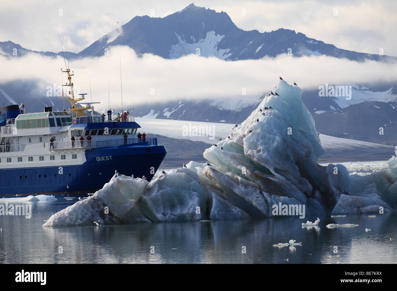 Arctic Glacier Ice fusione in Svalbard KongsFjorden Foto Stock