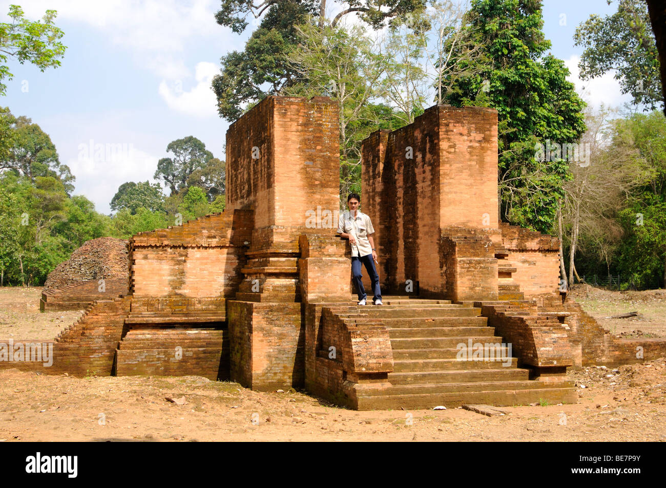 Il Candi gedung, muara jambi, jambi sumatra indonesia Foto Stock