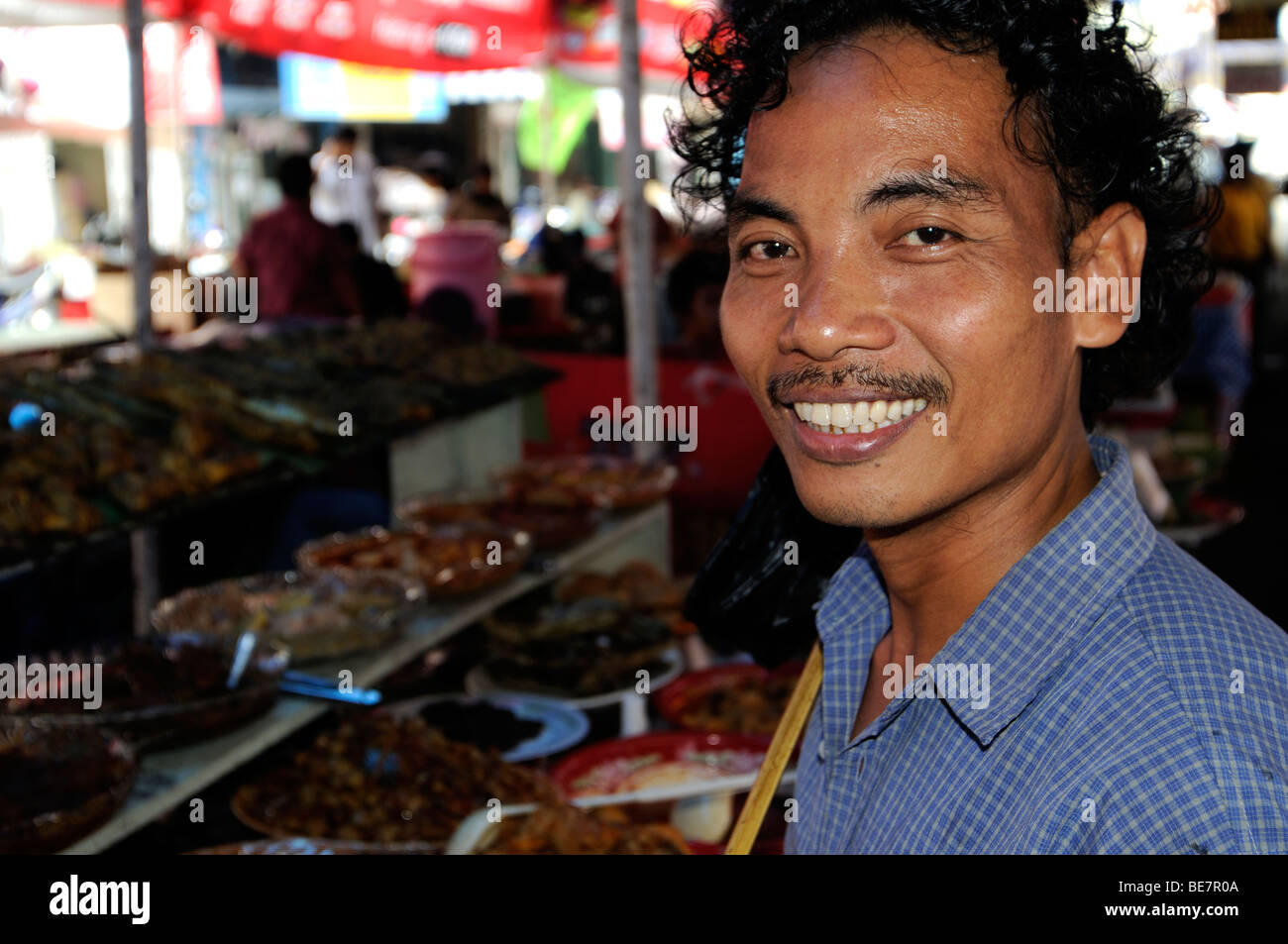 Street food court jambi sumatra indonesia Foto Stock