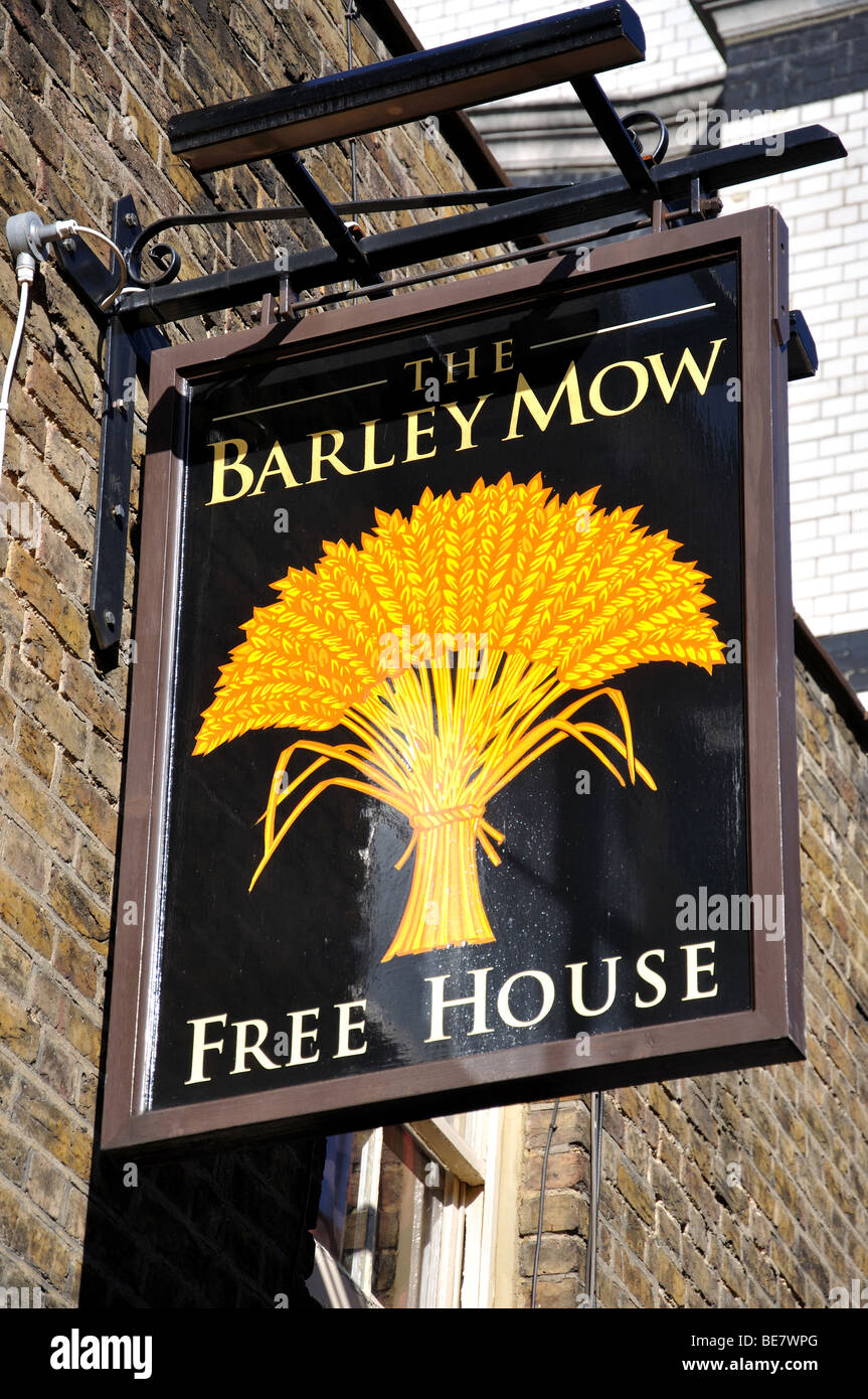The Barley Mow Free House sign, Barley Mow Passage, Chiswick, London Borough of Hounslow, Greater London, England, Regno Unito Foto Stock
