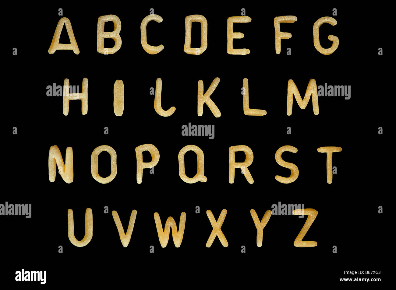 Minestrone di pasta font. Caratteri tipografici realizzati dai bambini cibo. Foto Stock