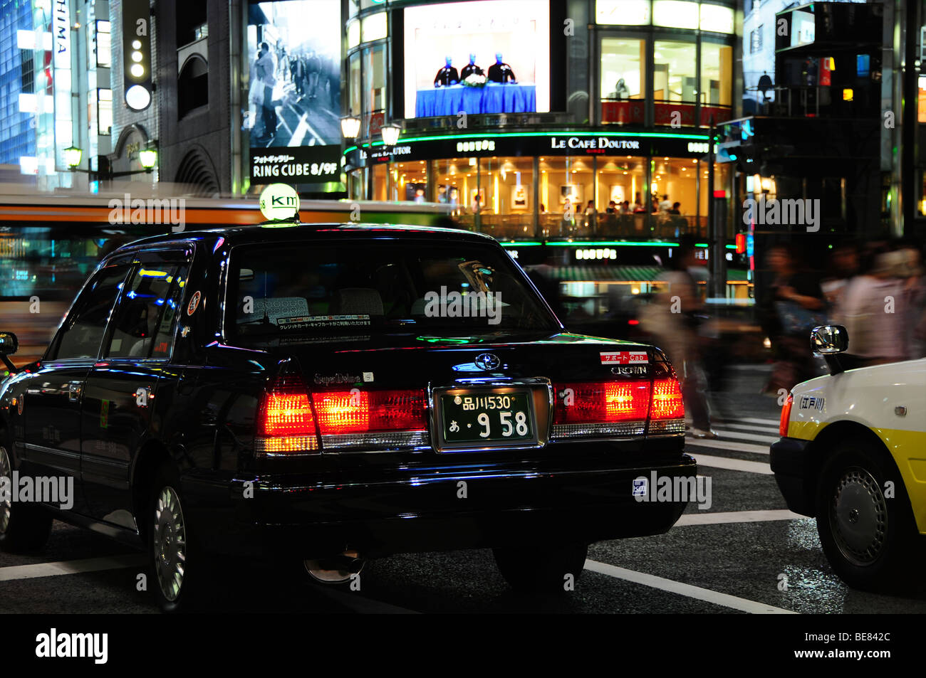 Il servizio taxi in area di Ginza di Tokyo, Giappone Foto Stock