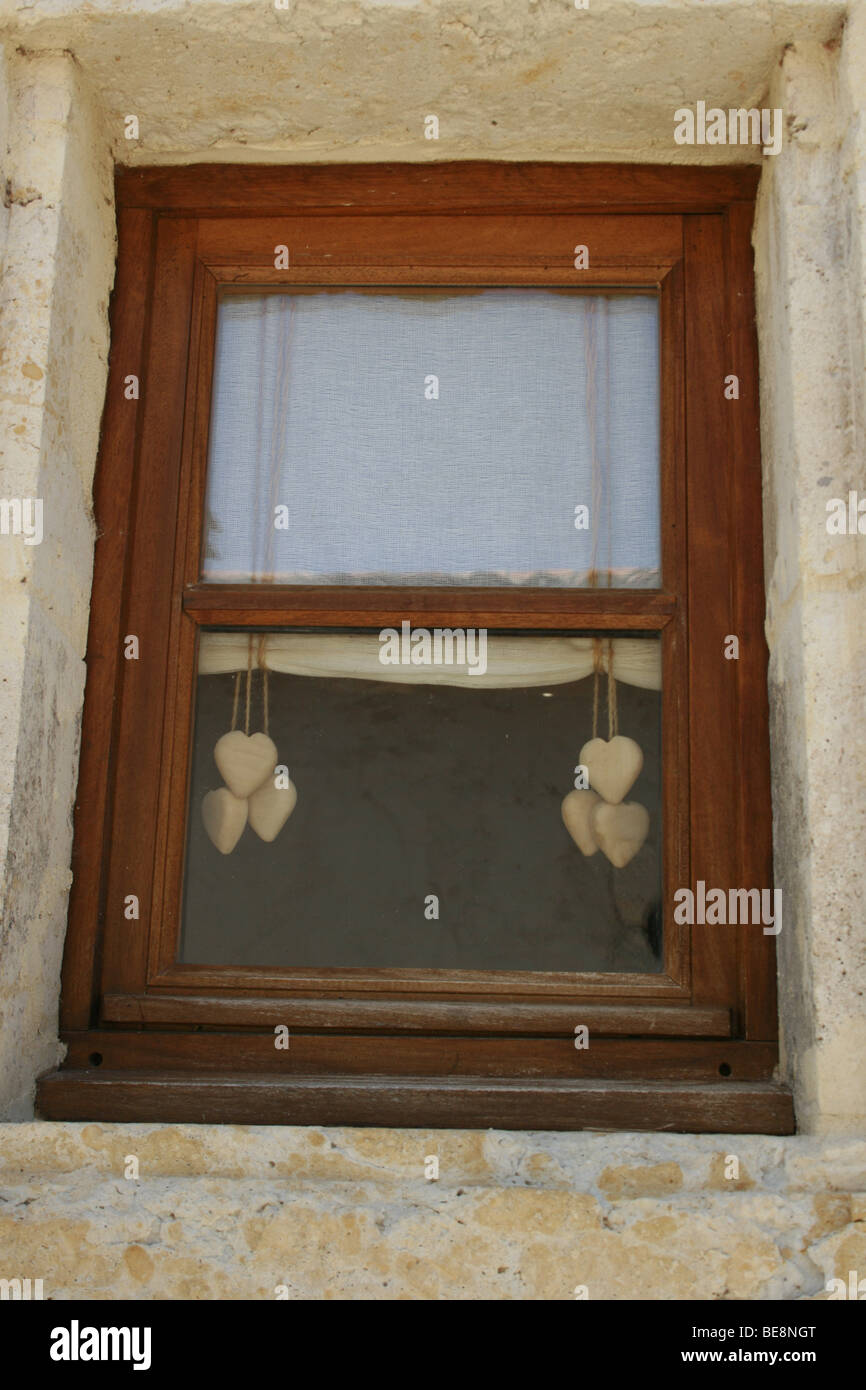 Close-up di una finestra nel villaggio di Blaziert, Francia Foto Stock
