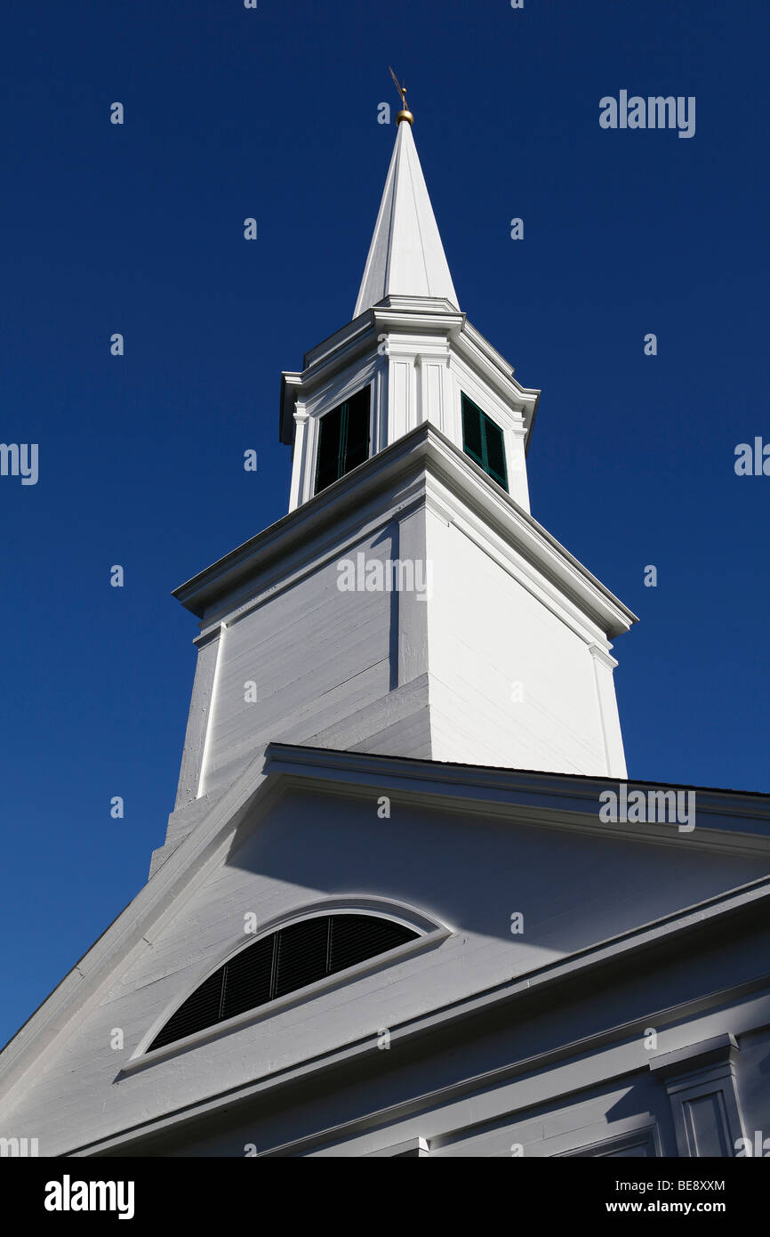 Chiesa di campagna steeple, Maine Foto Stock