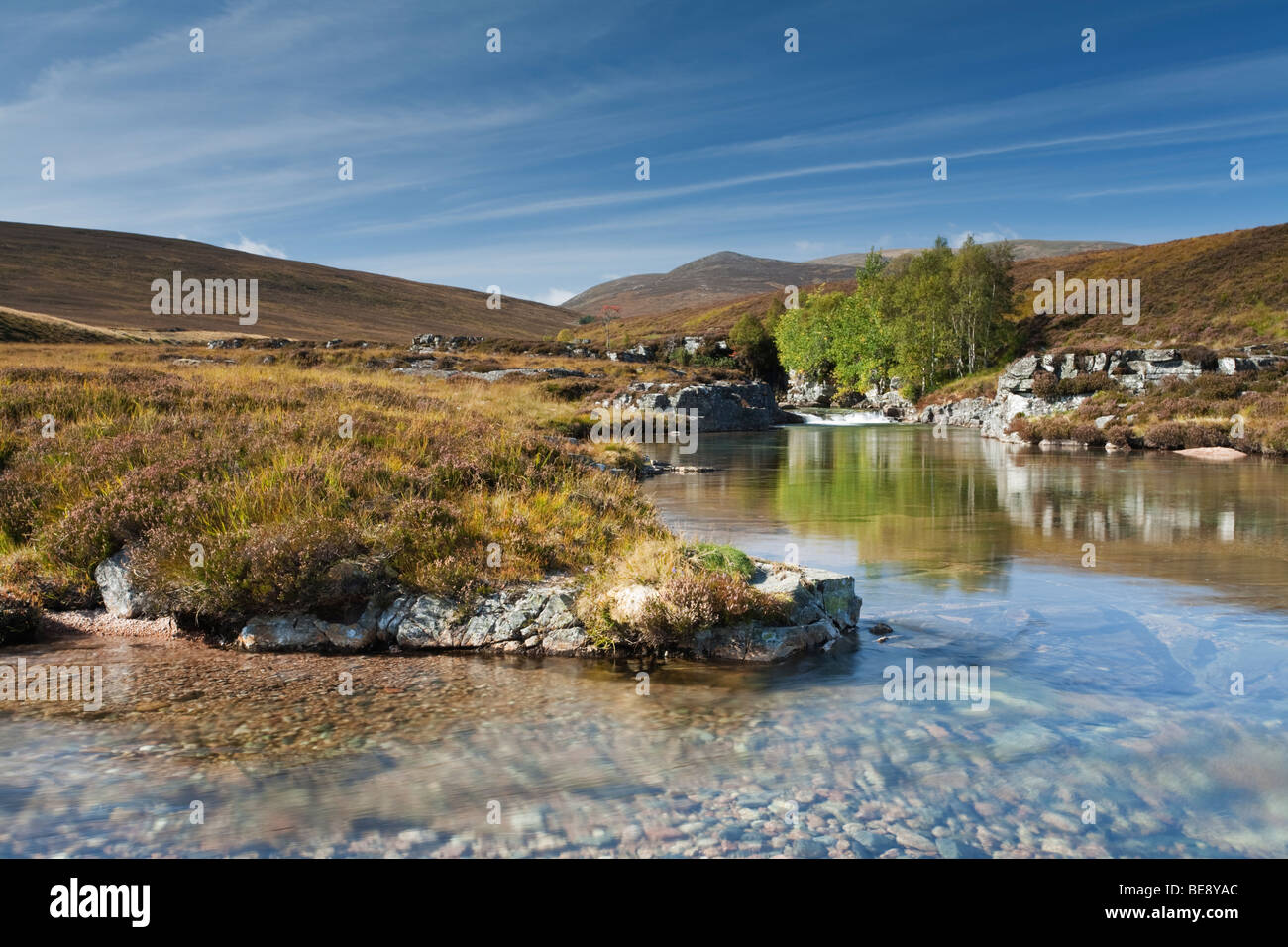 Petto di Dee cascate sul fiume Dee in Glenn Dee Valley, Scotland, Regno Unito Foto Stock